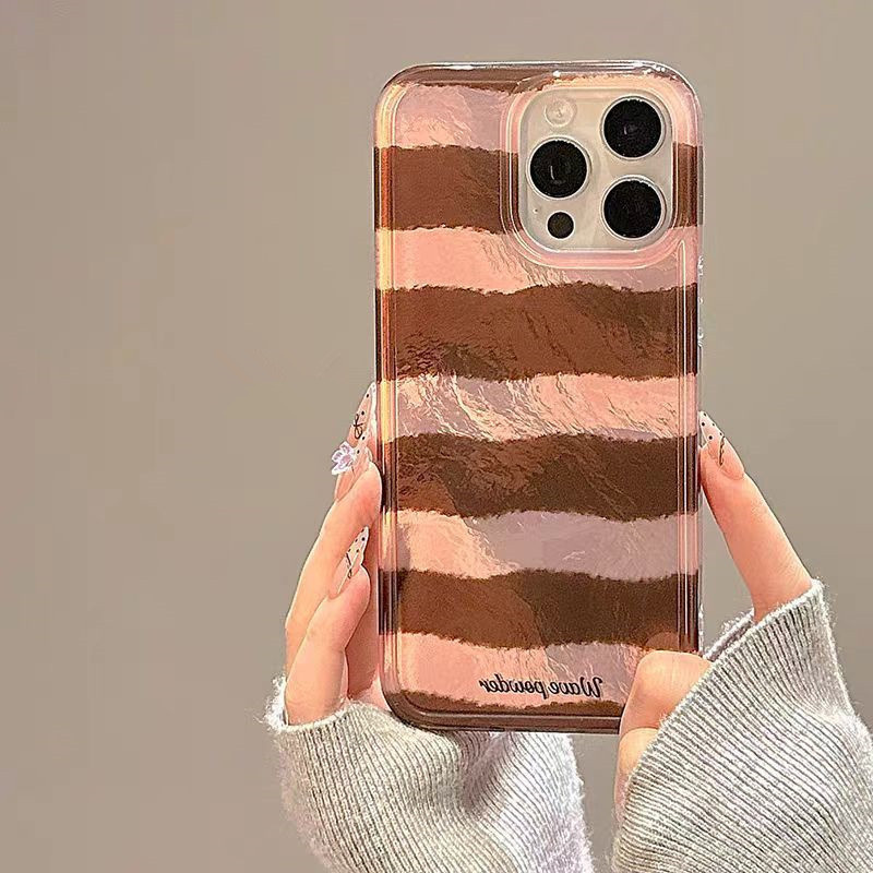 Phone Cases Brown - غطاء هاتف صلب بنمط خطوط بنية