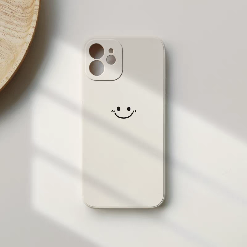 غطاء هاتف بتصميم مبتسم بسيط لآ - مراجعة Silicone Liquid Case وسعره