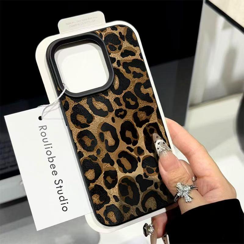 غطاء هاتف بنمط الفهد البني من  - مراجعة Phone Cases Brown وسعره