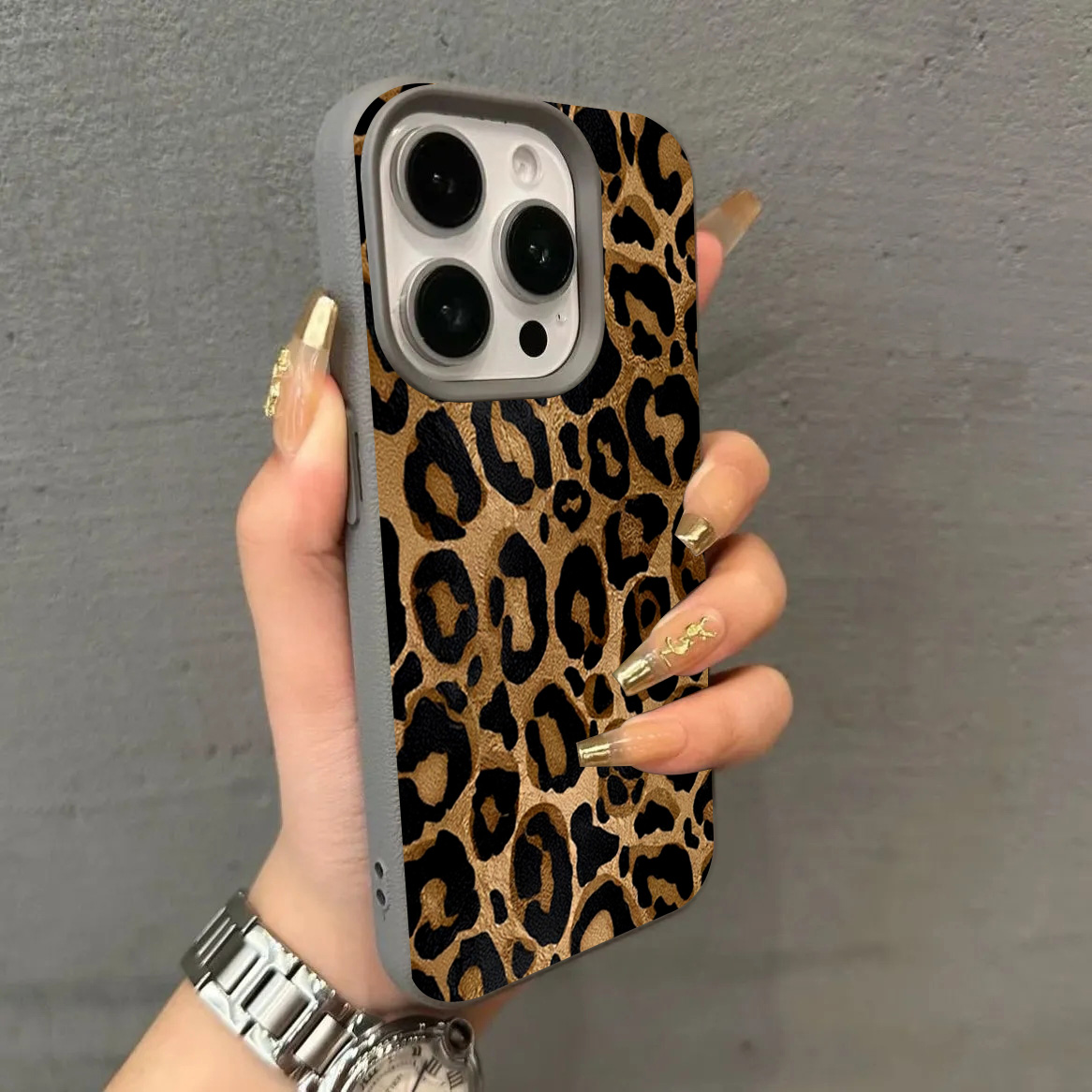 غطاء هاتف بنمط الفهد البني من  - مراجعة Phone Cases Brown وسعره